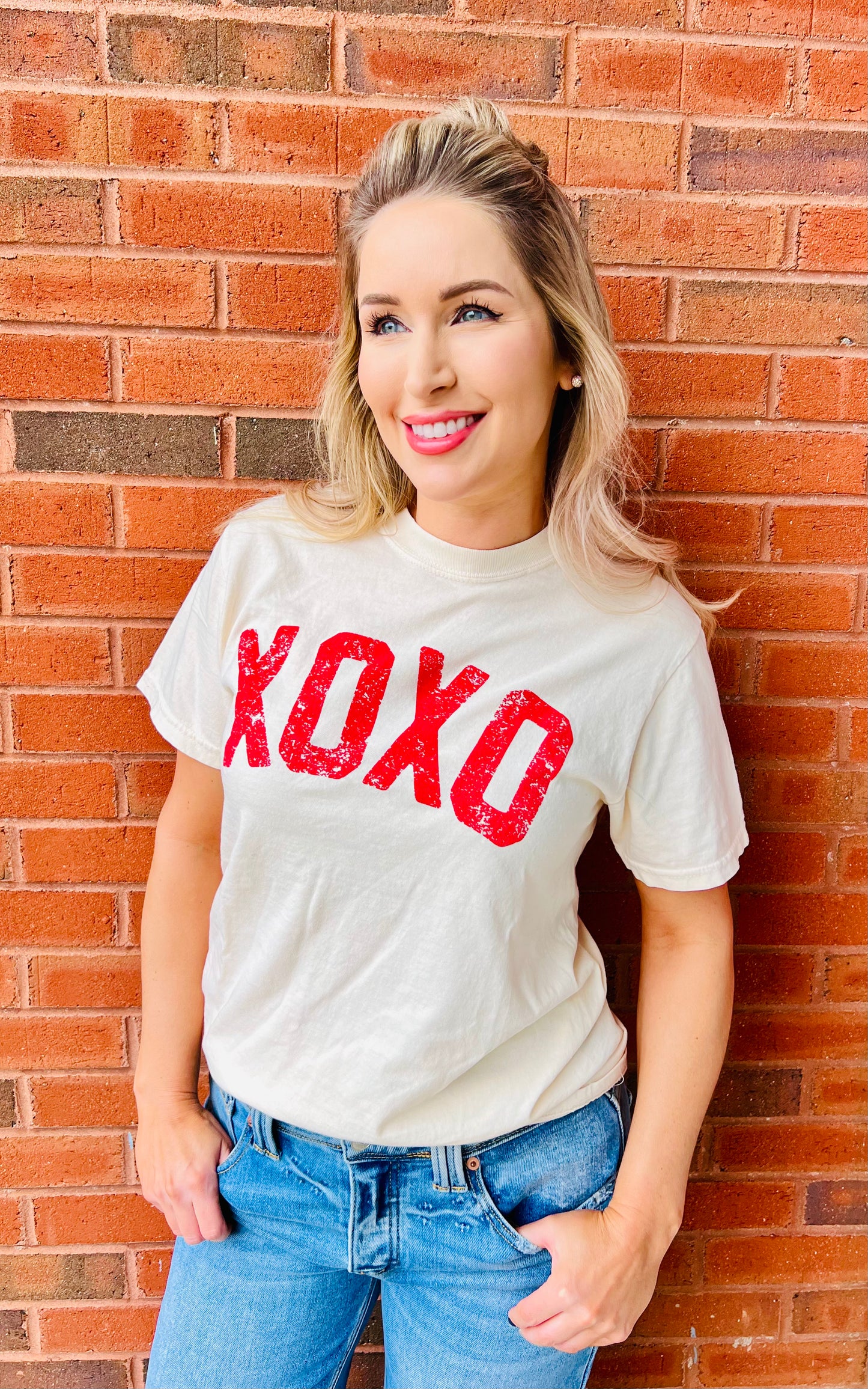 XOXO Graphic Tee (Ivory)