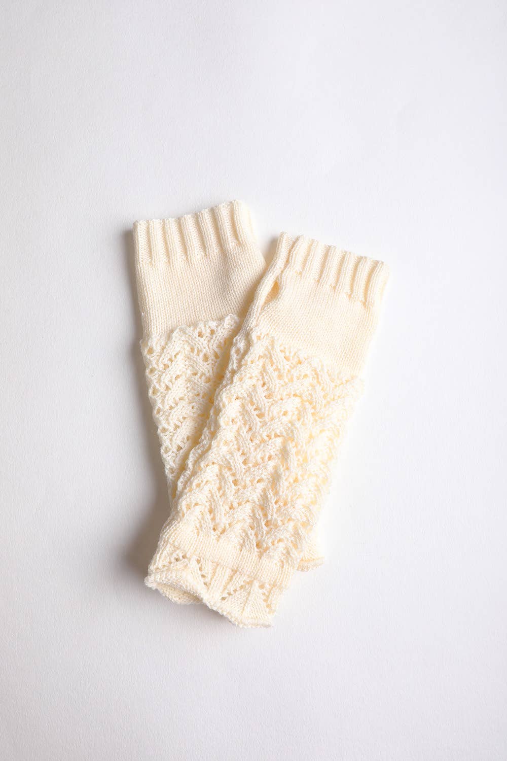 Trendy Winter Arm Warmers for Easy Texting 📱