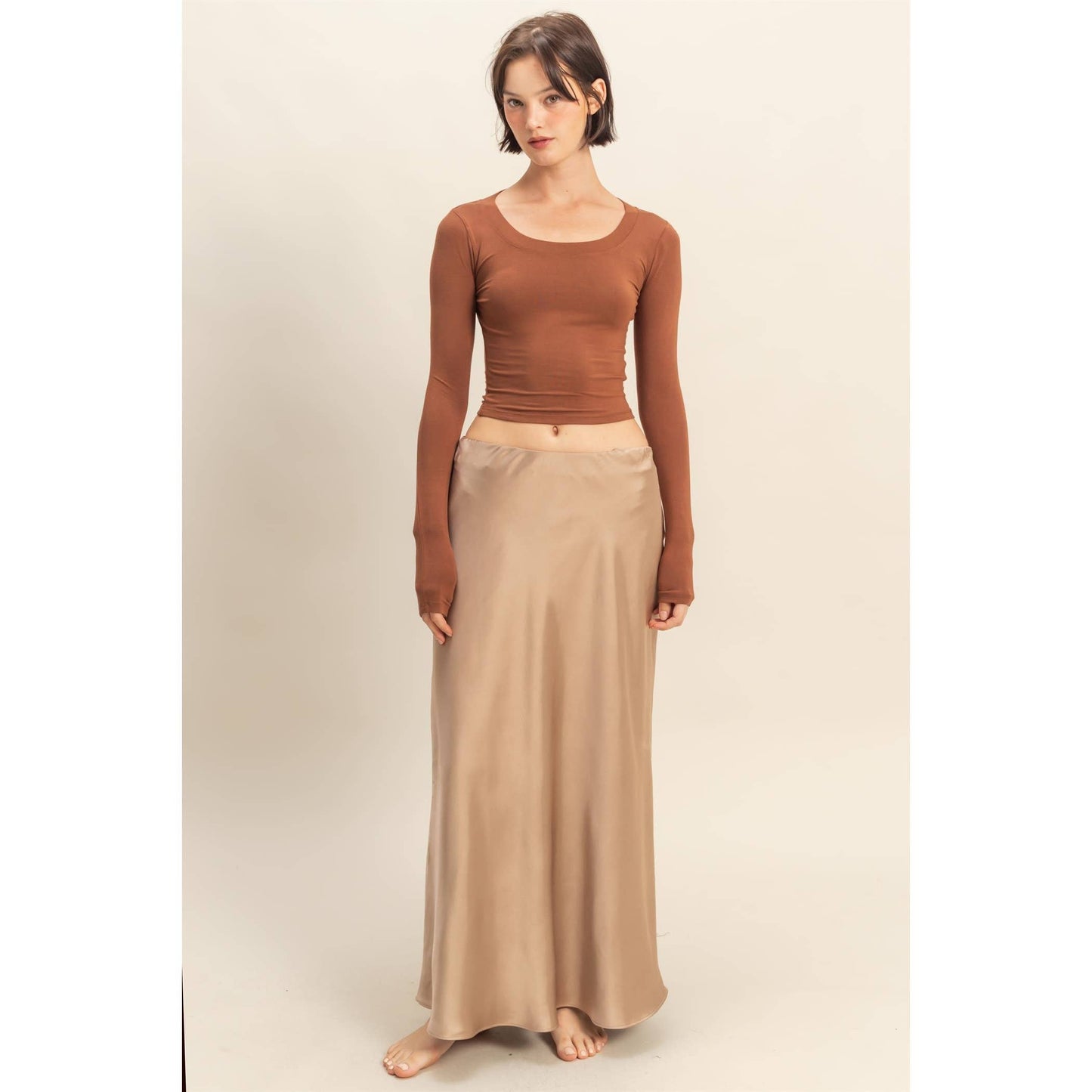 Cropped Scoop Neck Long Sleeve Top