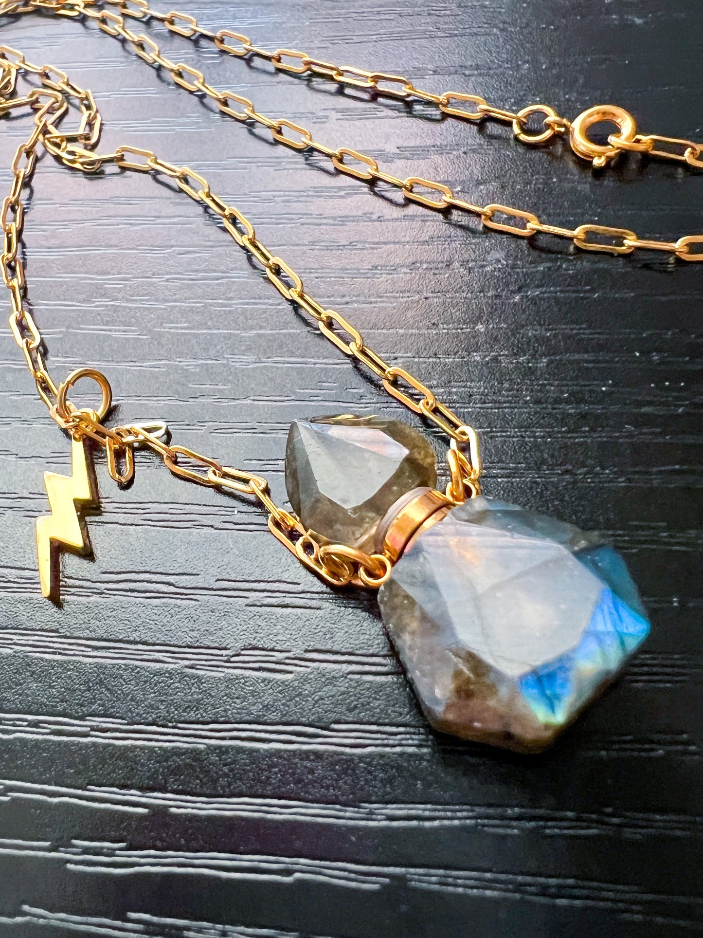 quartz vessel necklace