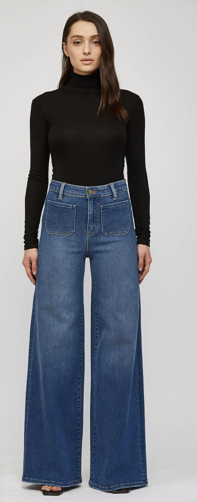 Front Pocket Wide Leg Jeans